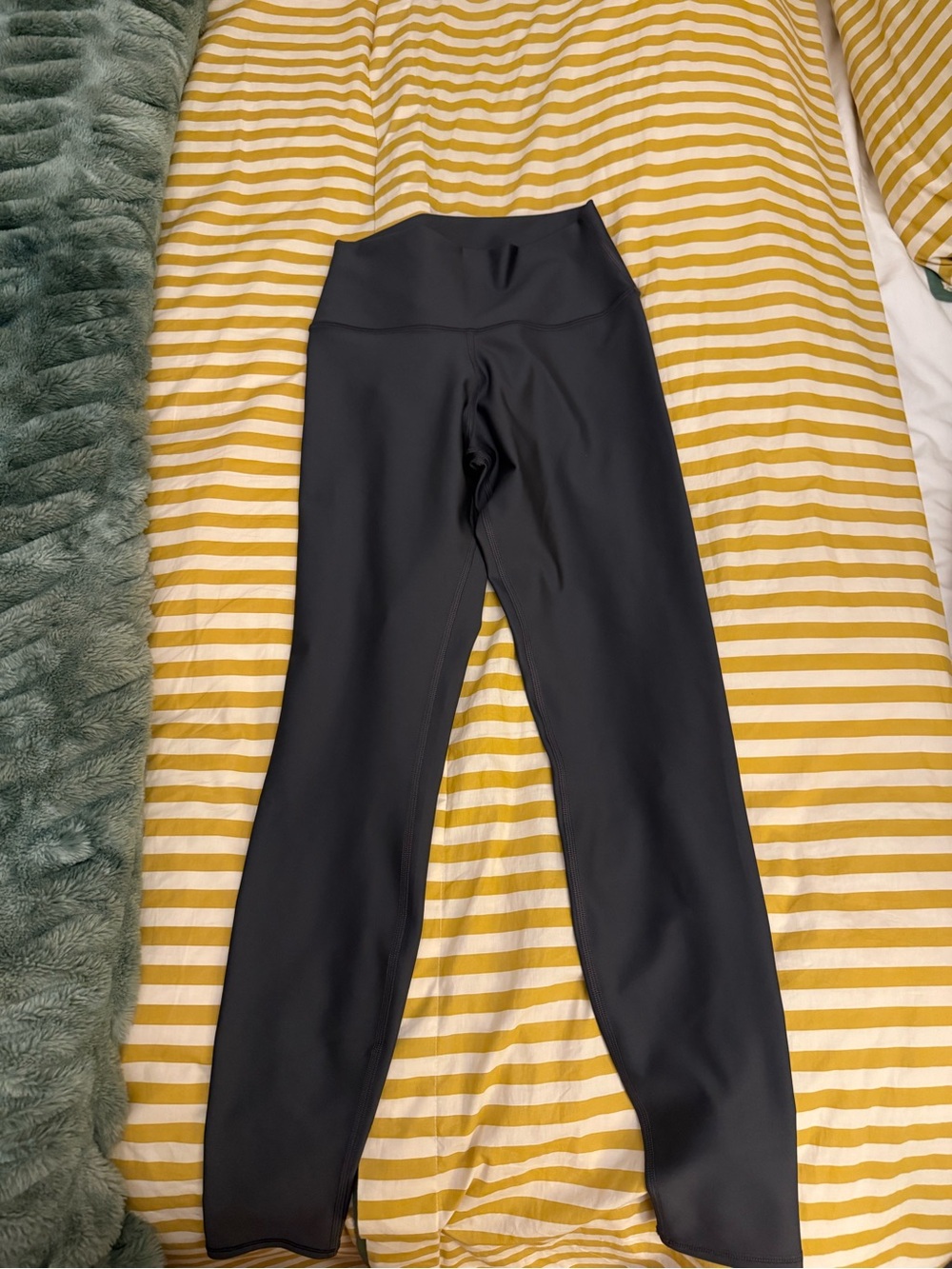 Dark Grey Alo Leggings